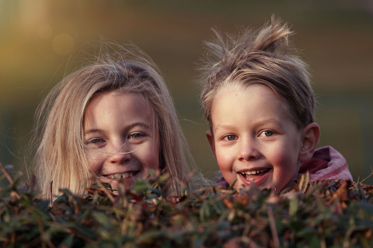 kinder_in_der_natur.jpg